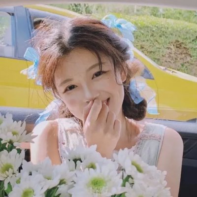 9顶假发的女孩